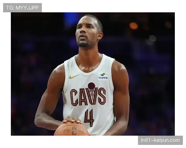 莫布利开发外线投射能力 骑士前锋三分命中率创新高