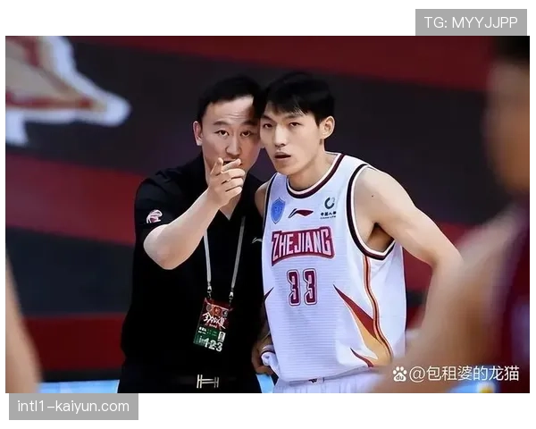 刘维伟新人培养与战术补位 青岛年轻球员成长迅速 刘维伟新人培养与战术补位 青岛年轻球员成长迅速